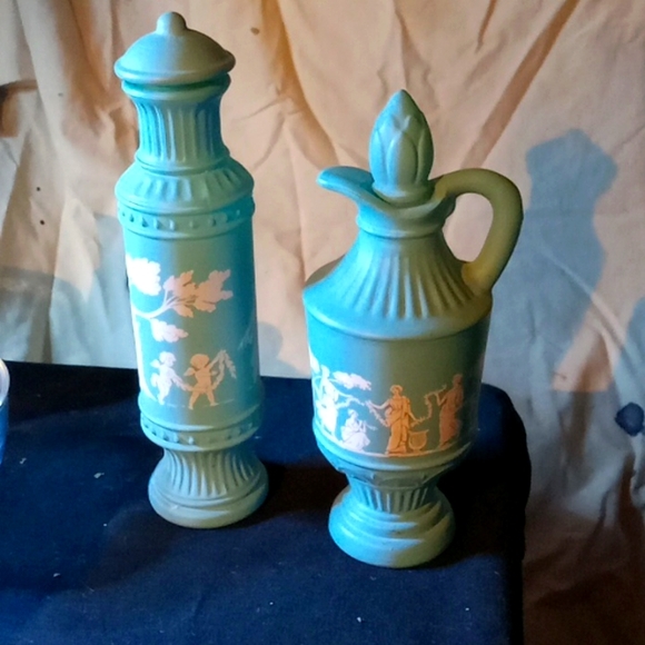 Antique perfume bottles from avon nineteen seventy nine - Picture 1 of 2